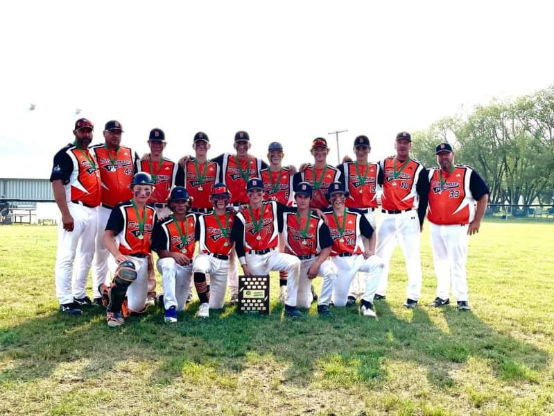 Dinsmore and Macklin take home provincial baseball titles in U18